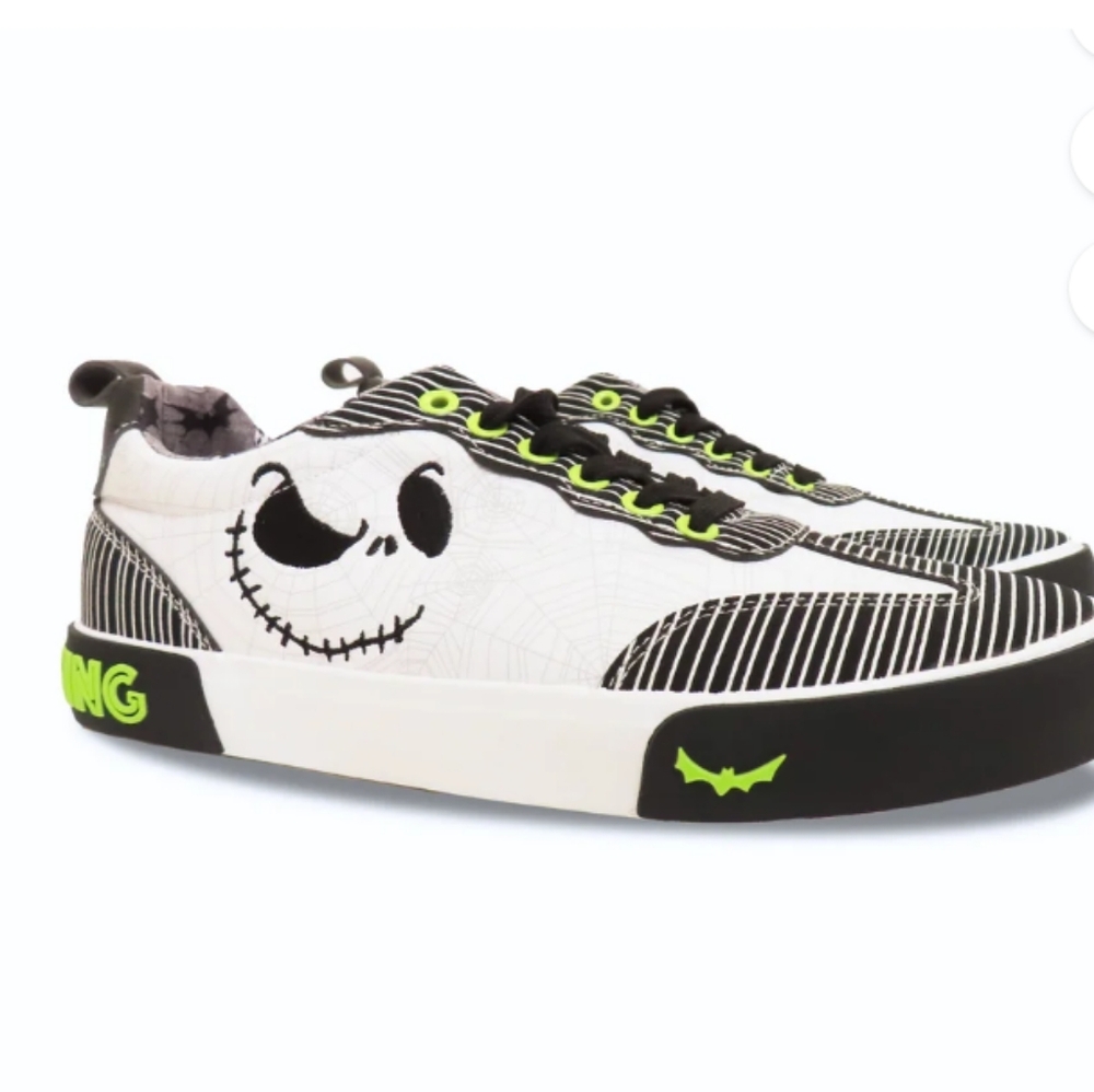 Nightmare Before Christmas Men's Low Top Sneakers Various Sizes NWT  Black&White
